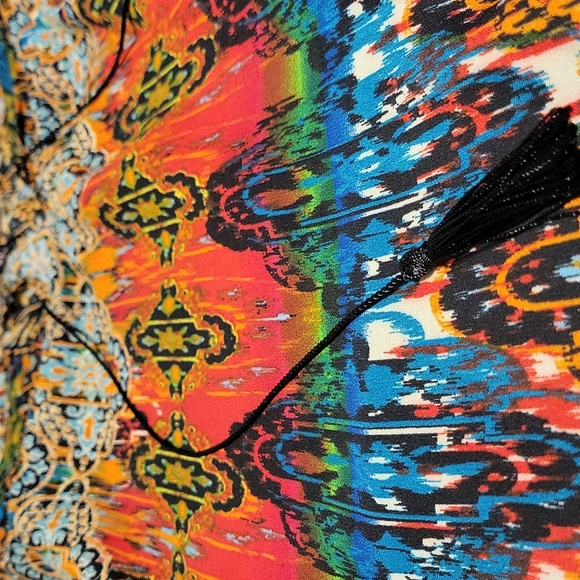 Olive Hill XL colorful flowy boho top - Picture 2 of 9